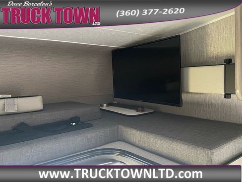 Used 2022 Ford E-450 and Econoline 450 Super Duty w/ Motorhome Prep Package RWD image 33