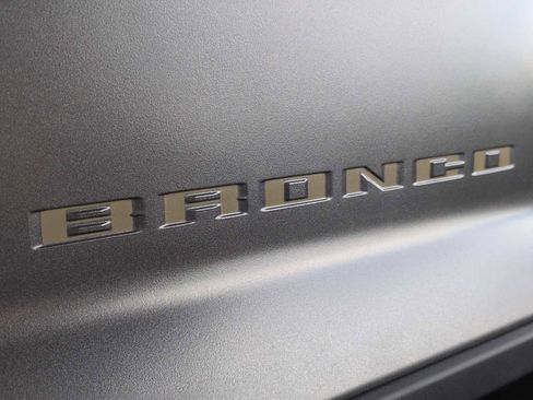 Used 2025 Ford Bronco Badlands AWD/4WD image 13