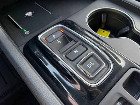 Used 2025 Honda Pilot EX-L image 14