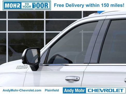 New 2025 Chevrolet Suburban High Country image 12