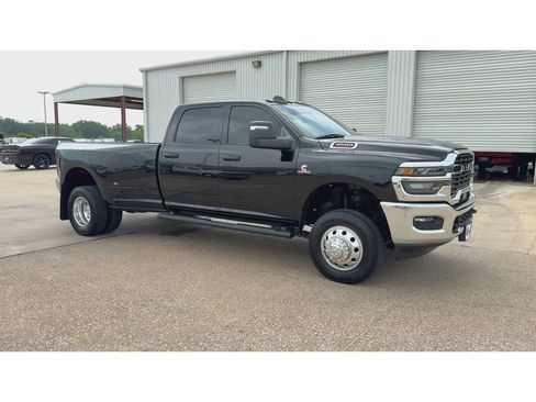 Used 2025 RAM 3500 Tradesman AWD/4WD image 2