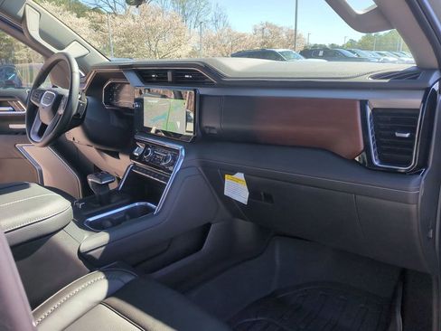 Used 2025 GMC Sierra 1500 Denali w/ Denali Reserve Package AWD/4WD image 33