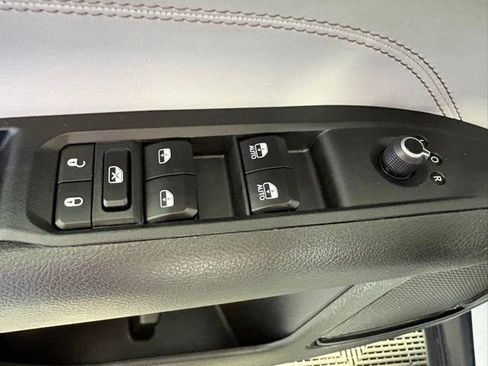 Used 2024 Jeep Compass Limited AWD/4WD image 22