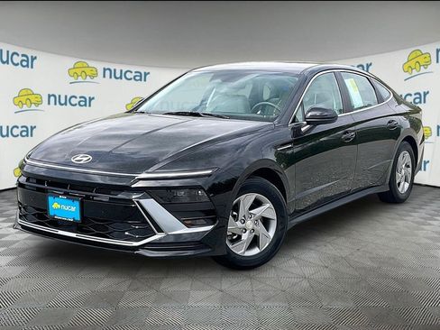Used 2025 Hyundai Sonata SE FWD image 3