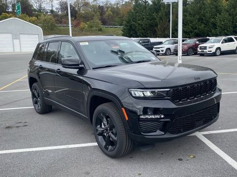 New 2025 Jeep Grand Cherokee Limited w/ Luxury Tech Group II image 2
