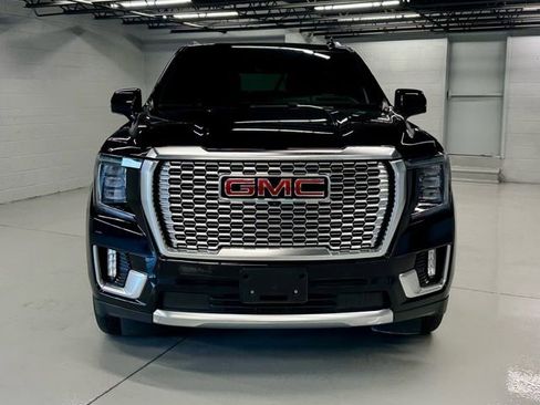 Used 2024 GMC Yukon Denali w/ Denali Reserve Package image 8