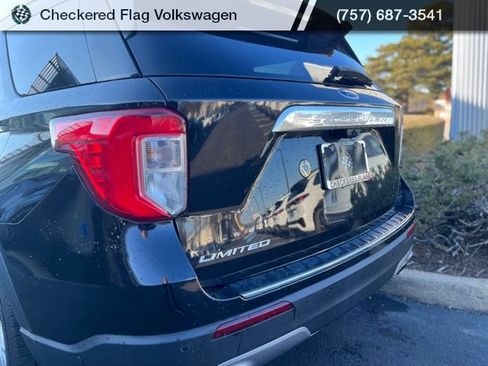 Used 2022 Ford Explorer Limited w/ Equipment Group 301A image 10