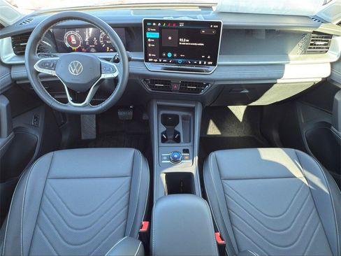 New 2026 Volkswagen Tiguan SE image 24