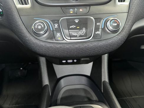 Certified 2024 Chevrolet Malibu RS w/ LPO, Floor Liner Package image 12