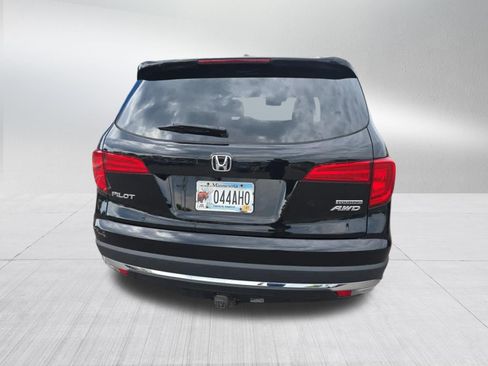 Used 2018 Honda Pilot Touring image 5