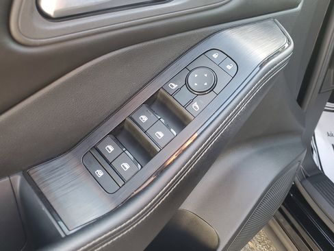 Used 2024 Nissan Rogue SV image 17