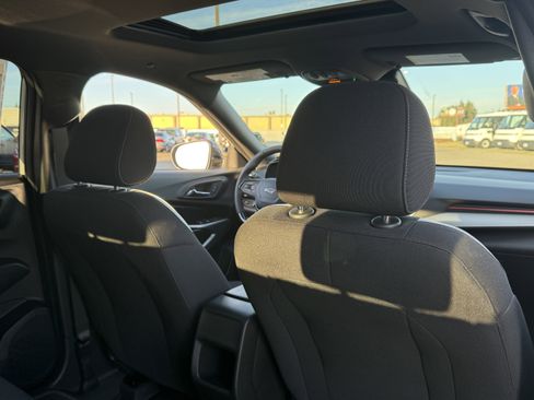 New 2026 Chevrolet Trax RS w/ Sunroof Package image 25