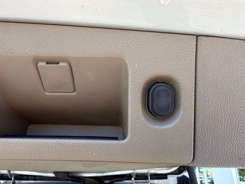 Used 2018 Chevrolet Tahoe LT AWD/4WD image 28