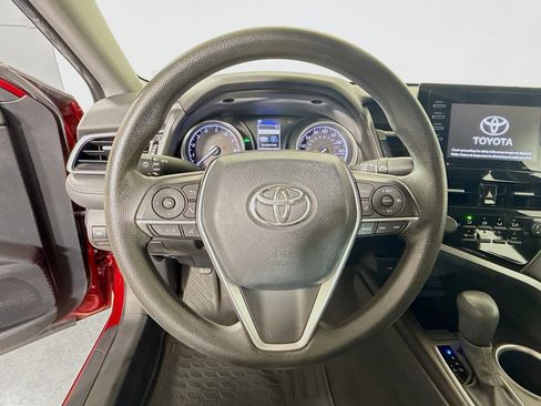 Used 2021 Toyota Camry LE w/ Convenience Package image 12