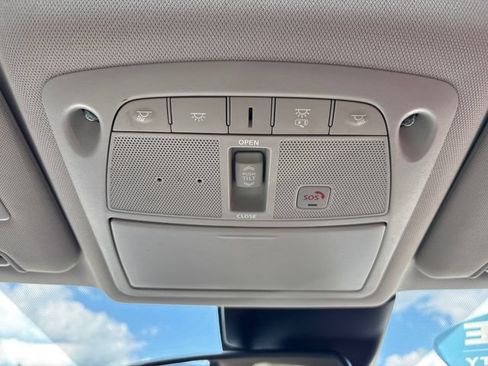 Used 2020 Nissan Rogue SL AWD/4WD image 14