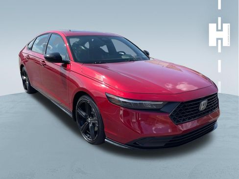 Used 2023 Honda Accord Sport image 2