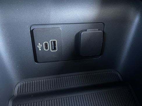 New 2026 Ford Explorer Active image 10