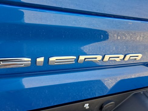 Certified 2024 GMC Sierra 1500 AT4 w/ Technology Package AWD/4WD image 17