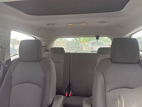 Used 2015 Chevrolet Traverse LT AWD/4WD image 16