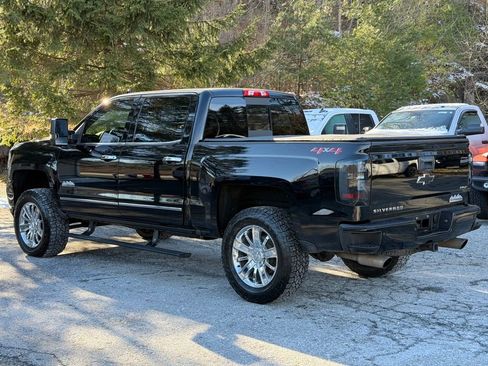 Used 2018 Chevrolet Silverado 1500 High Country image 3