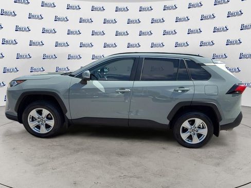 Used 2020 Toyota RAV4 XLE w/ Convenience Package AWD/4WD image 4