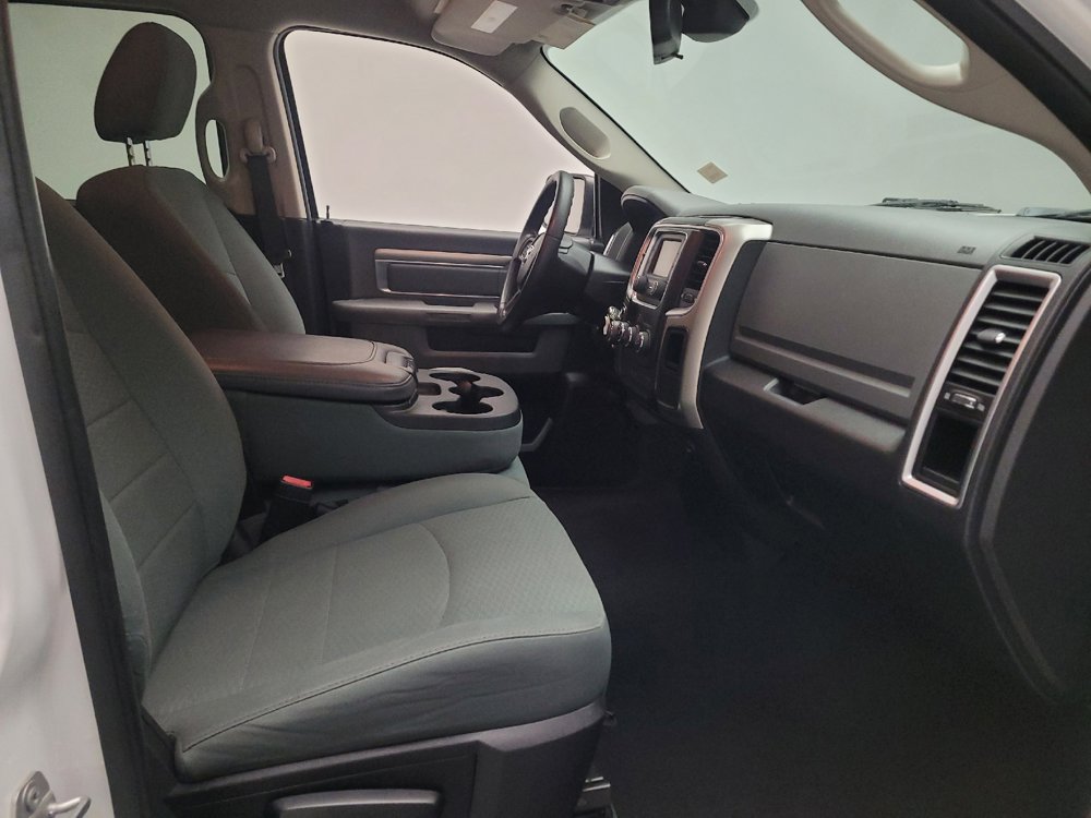 Used 2016 RAM 1500 Classic SLT AWD/4WD image 21