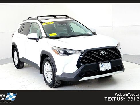 Certified 2023 Toyota Corolla Cross LE image 1