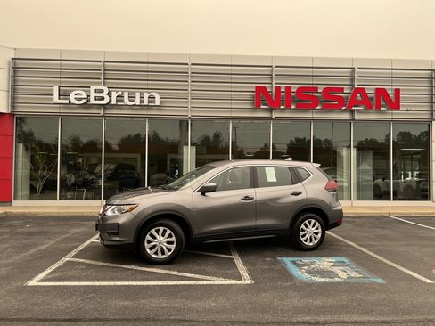 Used 2018 Nissan Rogue S AWD/4WD image 1