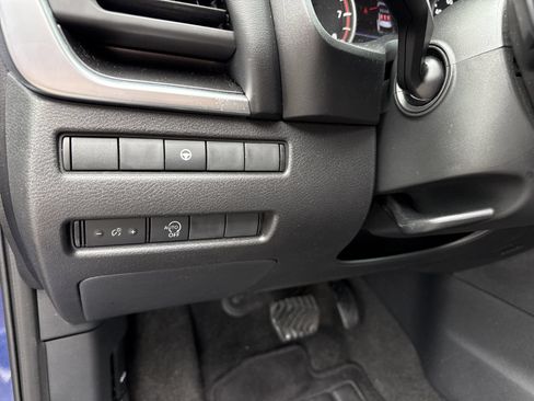Used 2023 Nissan Rogue SV FWD image 15