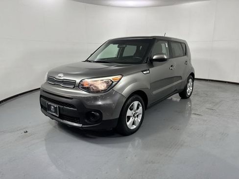 Used 2019 Kia Soul w/ Convenience Package FWD image 2