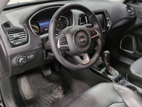 Used 2018 Jeep Compass Limited w/ Navigation Group AWD/4WD image 10
