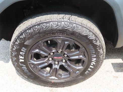Used 2025 GMC Canyon Elevation w/ Convenience Package AWD/4WD image 17
