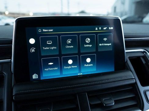 Used 2022 Chevrolet Suburban Z71 image 18