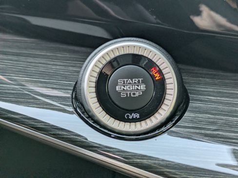 Used 2022 Jeep Wagoneer Series III w/ Flexible Seating Group image 30