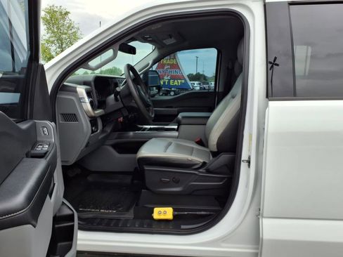 Used 2023 Ford F350 XLT w/ FX4 Off-Road Package image 12