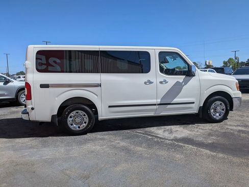 Used 2021 Nissan NV 3500 SL image 5