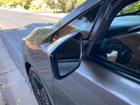 Used 2025 Nissan Leaf SV Plus image 21