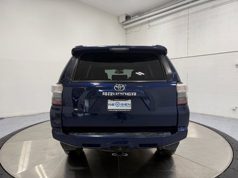 Used 2019 Toyota 4Runner SR5 Premium image 6