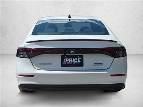 Used 2023 Honda Accord Sport image 7