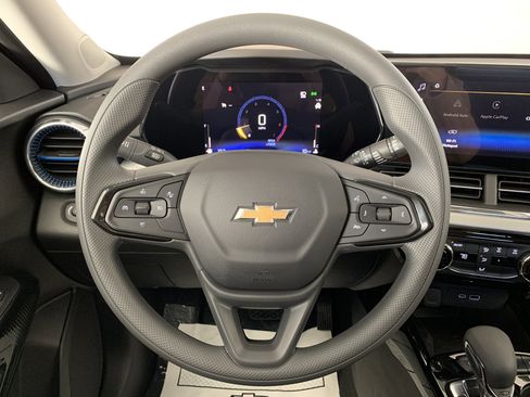 New 2026 Chevrolet Trax LT image 17