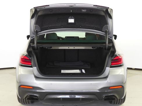 Used 2023 BMW 530e w/ M Sport Package image 10