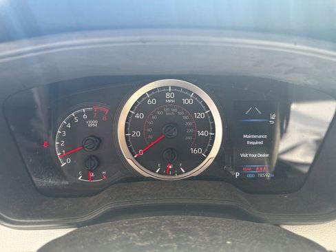 Used 2022 Toyota Corolla SE image 2