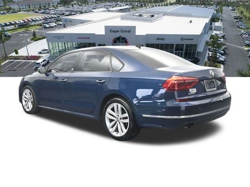 Used 2019 Volkswagen Passat 2.0T Wolfsburg image 4