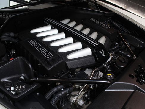 Used 2014 Rolls-Royce Wraith RWD image 31