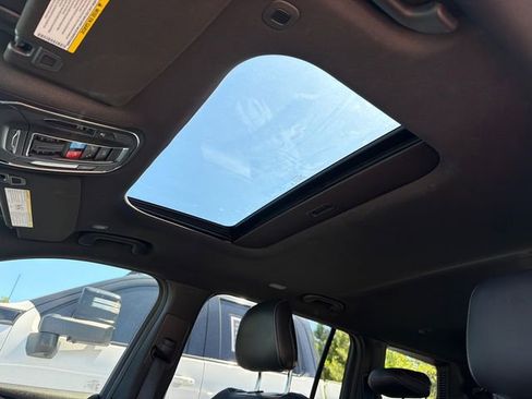 Used 2025 Jeep Grand Cherokee L Altitude RWD image 33