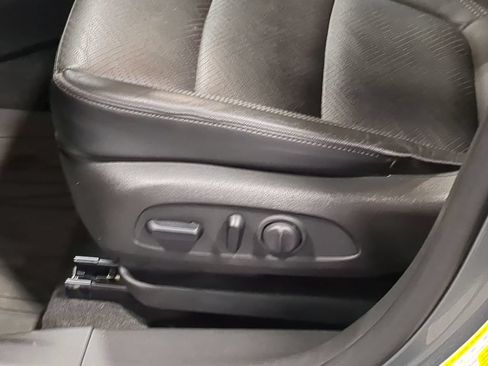 Used 2021 Buick Encore GX Essence w/ Advanced Technology Package AWD/4WD image 21