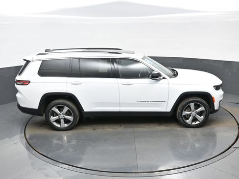 Used 2022 Jeep Grand Cherokee L Limited image 39