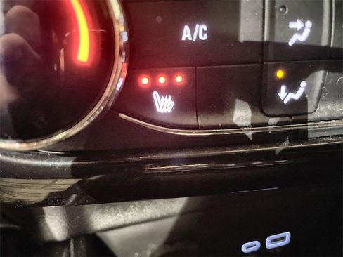 Certified 2024 Chevrolet TrailBlazer LT w/ LT Cold Weather Package image 32