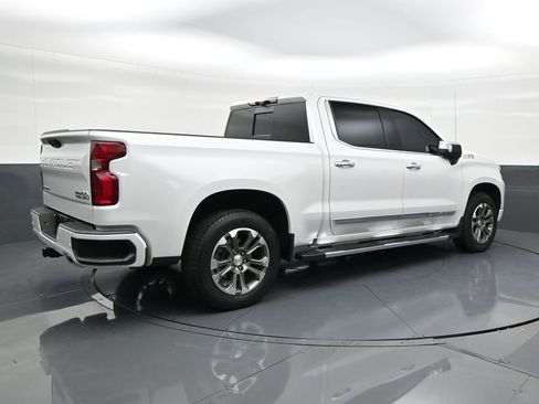 Used 2023 Chevrolet Silverado 1500 High Country w/ Technology Package RWD image 5