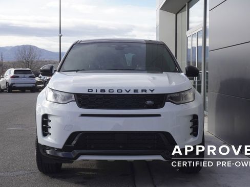 Used 2025 Land Rover Discovery Sport Dynamic SE image 5